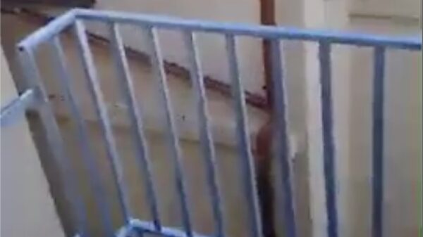 Een nieuw balkon waarop je doodsangsten uitstaat