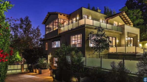 Rihanna zet haar luxe villa te koop voor een luttele 6,5 miljoen euro