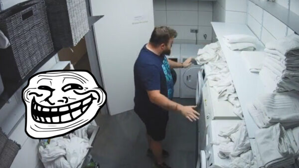 Trollende wasdroger loopt de etterbak uit te hangen