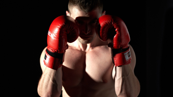 Rocky Balboa traint keihard voor zijn bokswedstrijd van dit weekend