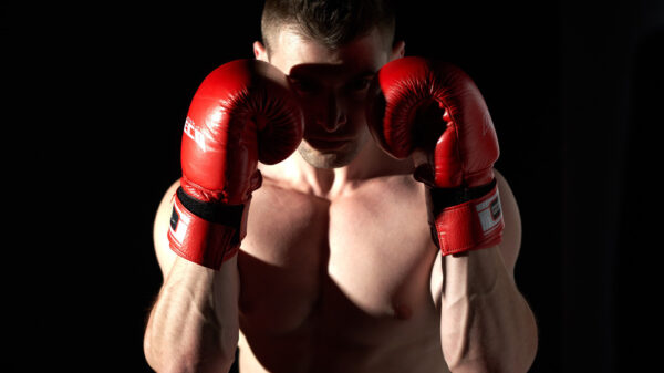 Rocky Balboa traint keihard voor zijn bokswedstrijd van dit weekend