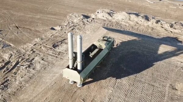 Dit is de P-800 Oniks; de Russische supersonische raket die mach 2 vliegt