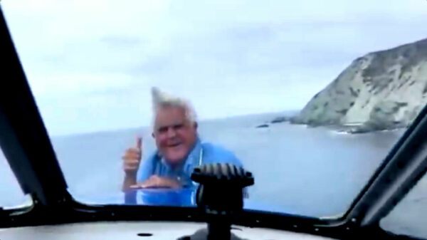 Jay Leno komt op een onverwacht moment even hallo zeggen