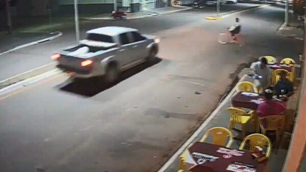 Dubbel pech: fietser wordt 2 keer omver gereden in minder dan 2 minuten