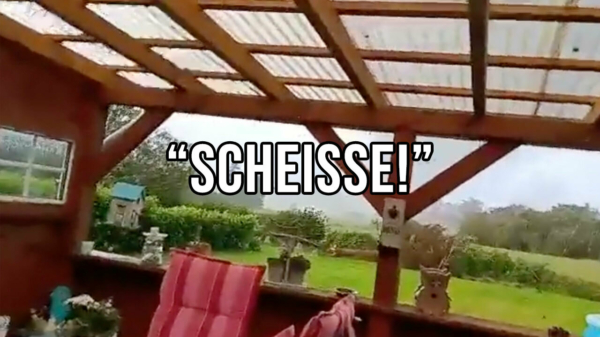 Windhoos raast door noodwesten van Duitsland en sloopt meer dan 50 huizen