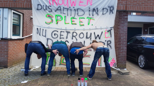 Als je gaat trouwen en een paar humorloze tokkies als vrienden hebt