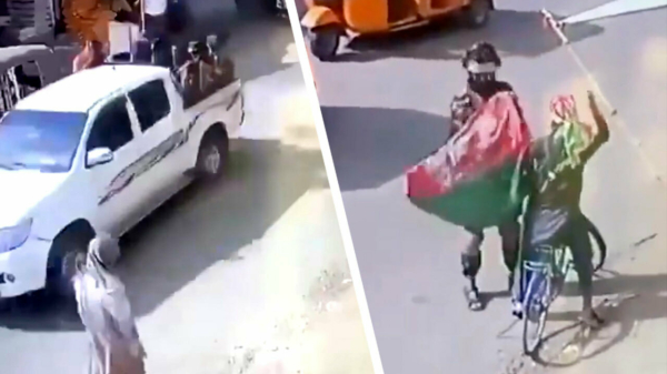 Taliban neemt Afghaanse vlag in beslag van man op z'n fiets