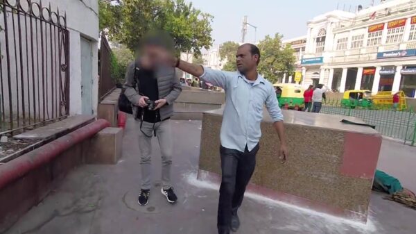 Op vakantie naar India? Pas op voor de poep-op-je-schoen-scam