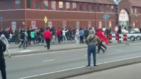 Tegendemonstratie bij Pegida-protest escaleert uit de hand in Eindhoven