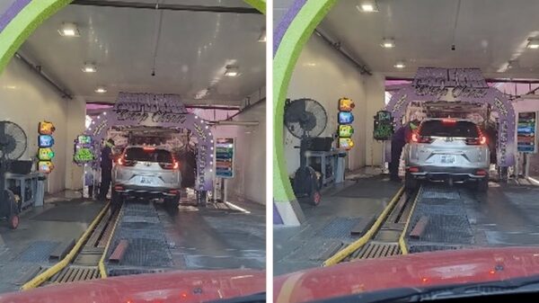 Vrouw wil ontzettend graag door de wasstraat maar ze snapt er vrij weinig van