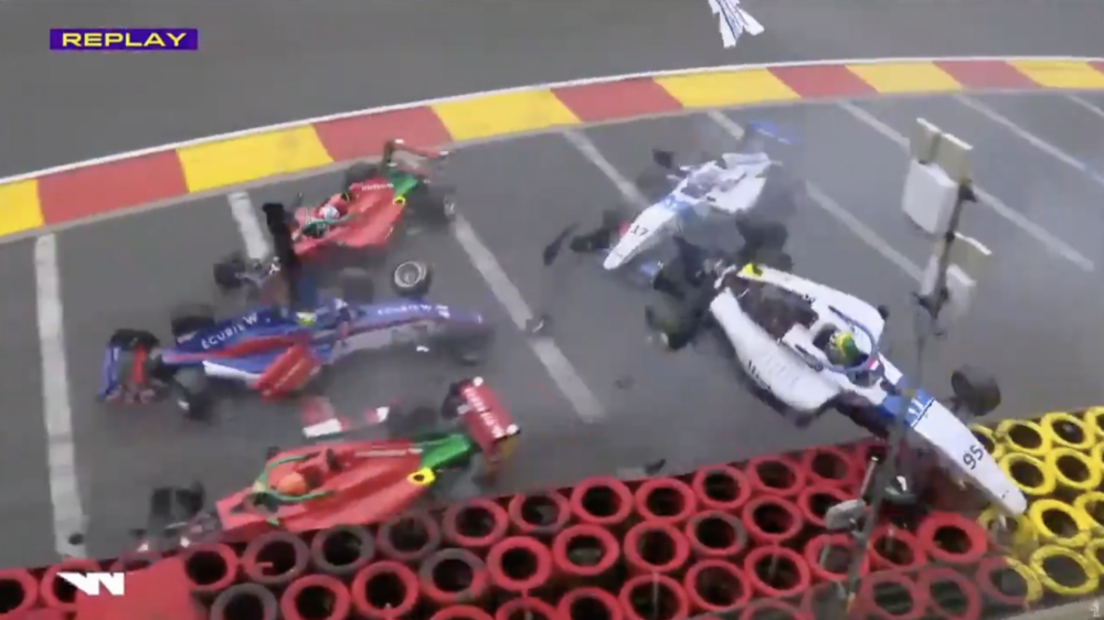 Zware crash bij W Series op Spa-Francorchamps: 6 wagens klappen op elkaar