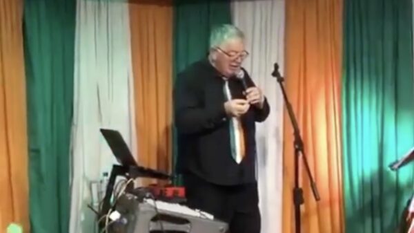 Attentie: wil de persoon met kenteken NE-14-ABJ even zijn auto verplaatsen