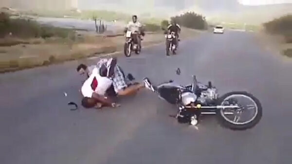 Stuntpiloot kan na harde klapper op zoek naar een nieuwe motor