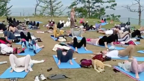 Helemaal zen dankzij een portie Russische kreunyoga in de buitenlucht