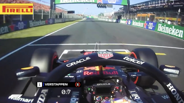 Hotsjeeeéé. Max Verstappen wint ook de Grand Prix van Nederland!