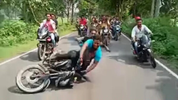 Waarom "Links Rechts" geen ideale soundtrack voor motorrijders is