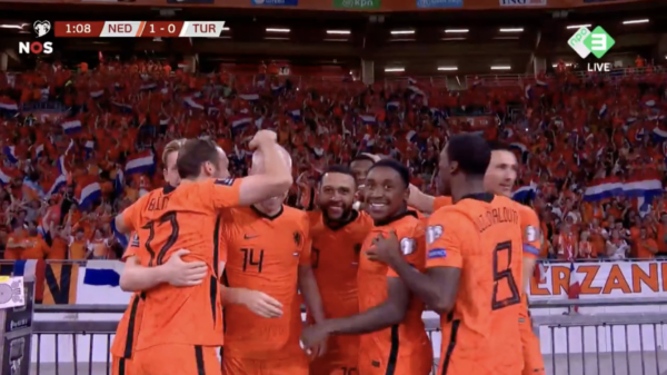 Oranje wint overtuigend met 6-1 de kwalificatiewedstrijd tegen Turkije