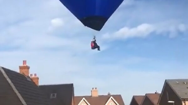 Luchtballonvaarder is op tijd thuis voor het avondeten