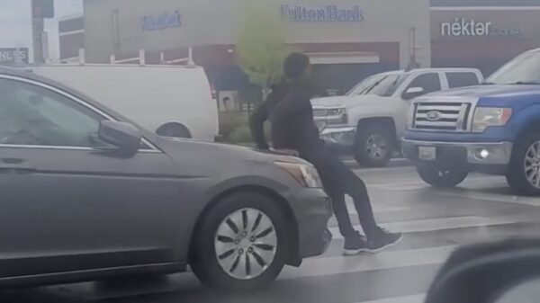 Doorrijder bij ongeluk in Baltimore moet eerst even de andere automobilist afschudden