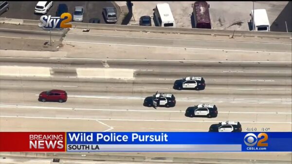 Bizarre politieachtervolging op Robin Hood in een gestolen SUV