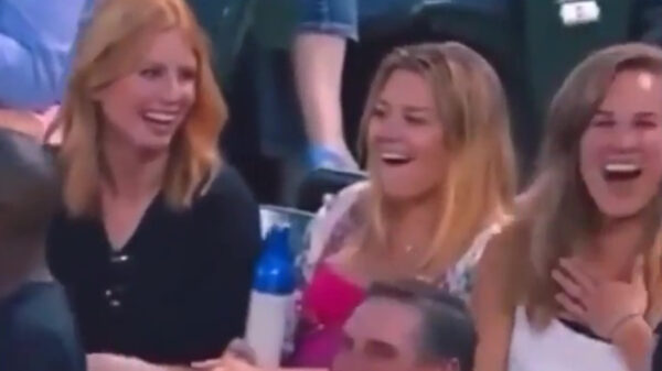 Uit de oude doos: honkbalplayertje weet wel hoe 'ie de vrouwtjes moet versieren