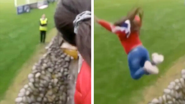 Ook deze vrouw deed een poging om het veld op te rennen