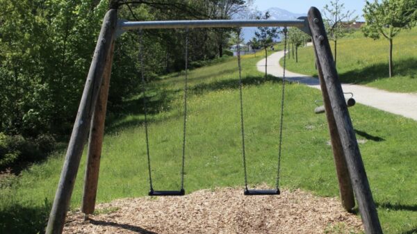 'Swingend' stelletje laat zich behoorlijk gaan in het openbaar