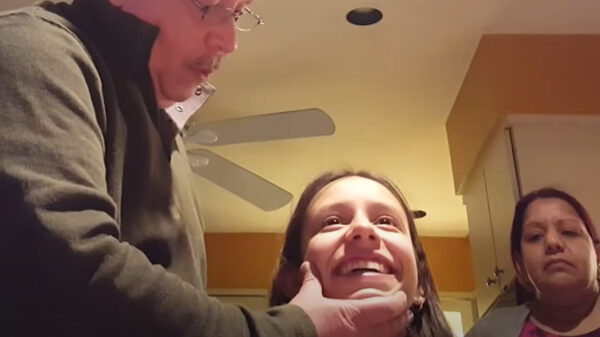 Welke vader houdt er nou niet van om zijn kinderen te trollen?