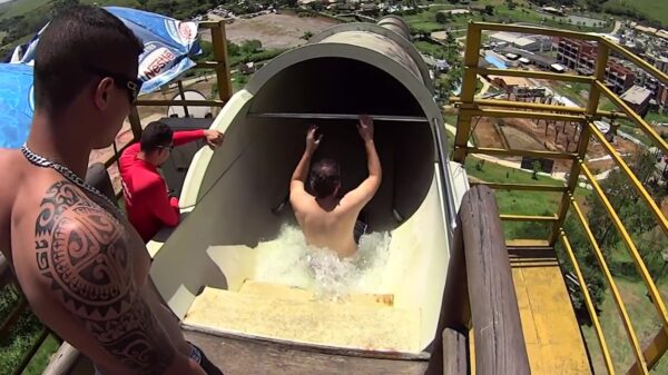 Zo, dat is best een heftige waterglijbaan