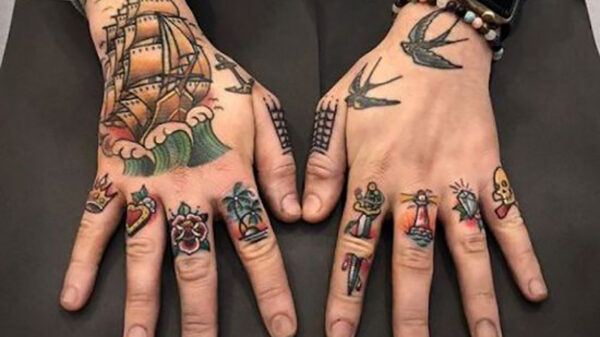 Liefhebbers van tatoeages komen weer volledig aan hun trekken (113)