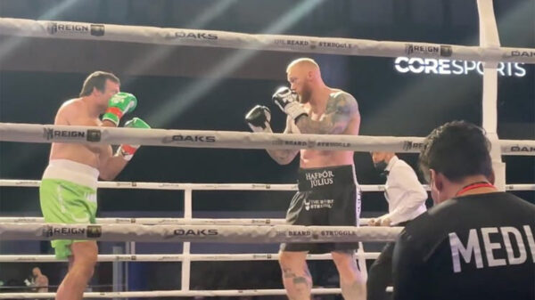 The Mountain (Thor Björnsson) heeft bij boksdebuut genoeg aan 1 ronde