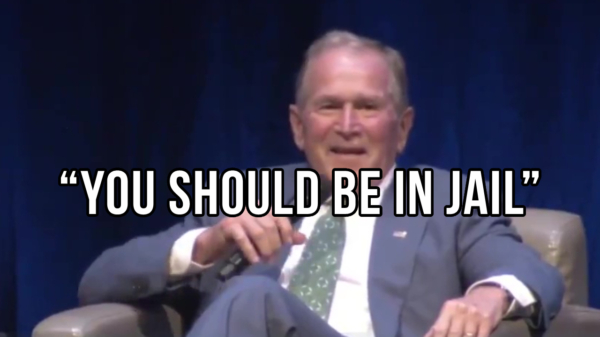 George W. Bush wéér aangevallen tijdens openbare speech