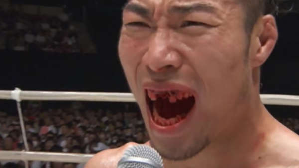 MMA-vechter Yusaku Nakamura moet tandjes spugen na elleboog