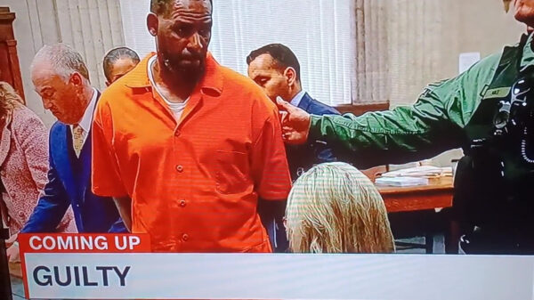 CNN heeft de perfecte reclametiming bij R. Kelly's rechtszaak