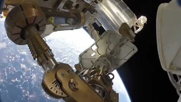 Gewoon even genieten van een bijna 10 minuten durende ruimtewandeling