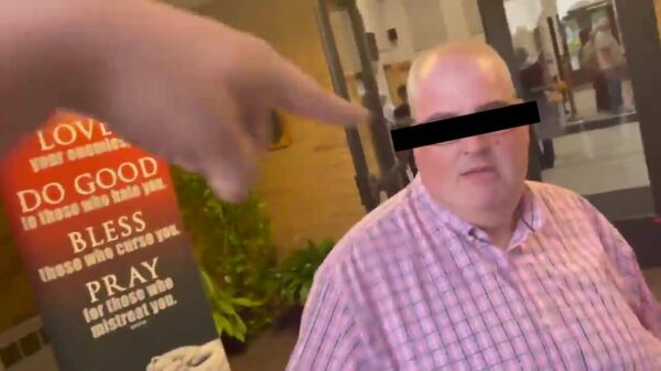 Slachtoffer confronteert de kerkganger die hem op 10-jarige leeftijd misbruikte