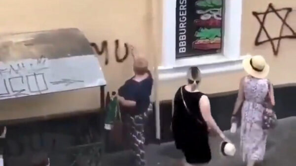 Joodse bejaarde hooligan is supporter van de Israëlische geheime dienst