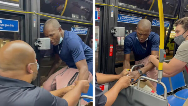 New Yorkse mafklapper besluit de bus via het raam te verlaten