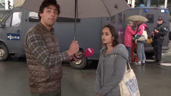 Extinction Rebellion vraagt aandacht voor het klimaat en Slijptol danst gezellig mee