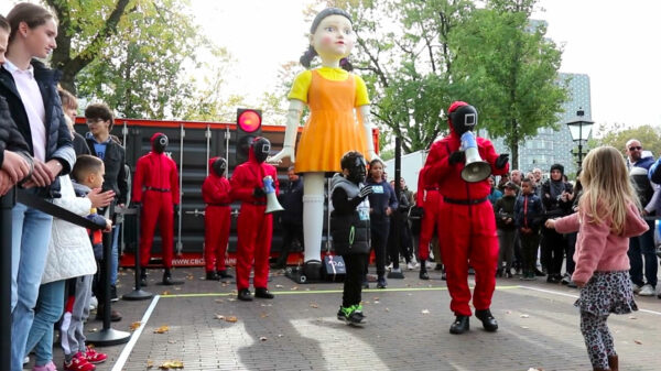 Een real life Squid Game-spelletje speelde je vandaag gewoon in Rotterdam