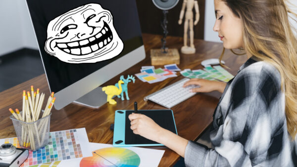 Grafisch designer laat zien ook een enorme trollkoning te zijn