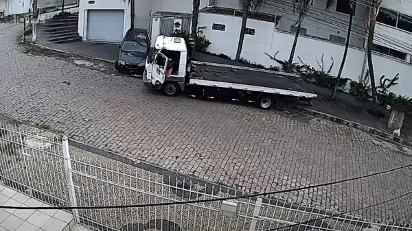 Deze Braziliaanse sleepwagenchauffeur heeft overduidelijk zijn dag niet