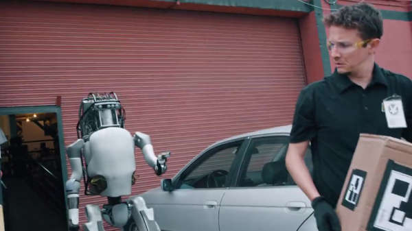 And so it begins: robots vechten terug
