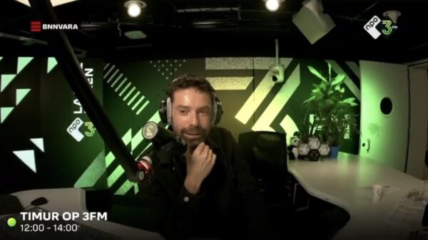 LOL. 3FM-dj Timur Perlin tijdens live-uitzending keihard teruggefloten door zenderbaas
