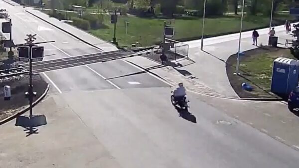 Als je zó blind bent kun je beter niet op een scooter rijden