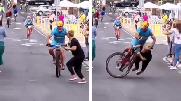 Wielrenner klapt tijdens wedstrijd vol op overstekende dame