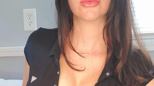 De 32-jarige lerares Amy Kupps werd ontslagen vanwege haar account op OnlyFans