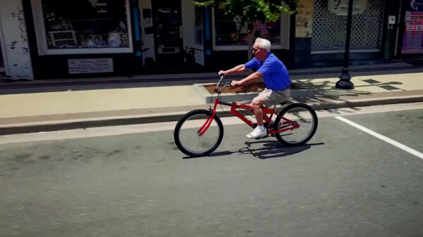 Met de cardigobike kun je trainen en oeverloos voor paal staan tegelijk