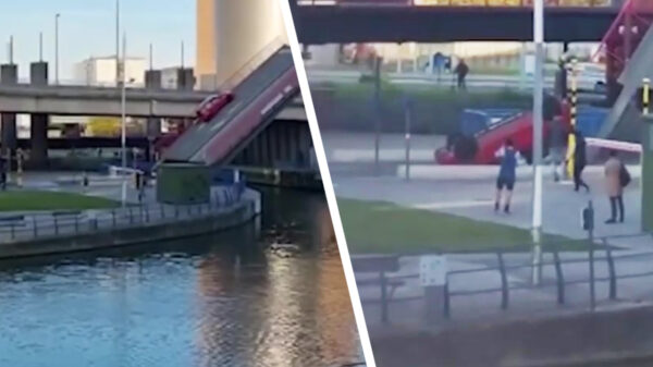 Brug in België opent terwijl auto er nog op staat, ouders en kind (1,5) belanden op de kop