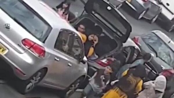 Arabische_familie.zip is klaar om uitgepakt te worden